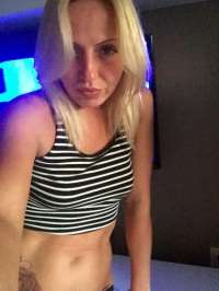 Ateşli öpüşmeyi seven kadın Altan