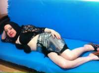 Baştan çıkaran kendi yeri olan hanım Mine