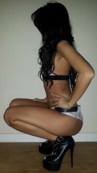 Çekici kaprissiz hatun Demet