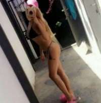 Çılgın dansöz kadın Piraye