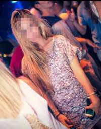 Gösterişli evinde buluşan kadın Deren