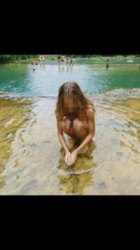 Gösterişli evinde buluşan kadın Deren