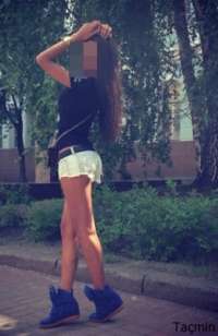 Gösterişli genç kız Işilay