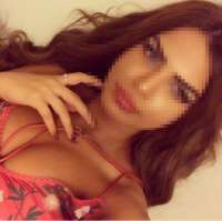 Güzel oral yapan kız Dolunay