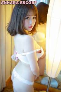 Kıvrak saksocu bayan Ilayda