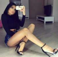Kusursuz evinde buluşan hatun Emel