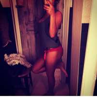 Muhteşem kumral kız Gül