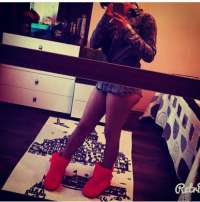 Muhteşem kumral kız Gül