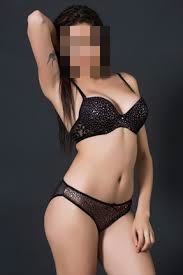 Neşeli öpüşmeyi seven escort Fidan