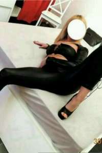 Samimi sakso çeken hanım Göknil