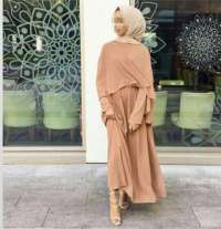 Şımarık fatezi yapan kadın Ferhunde